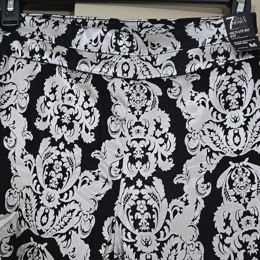 NY&Co. Black & Silver Patterned High Waist Slim Leg PULL-ON Pant Size Medium NWT - Picture 3 of 9